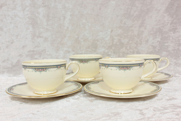 Royal Doulton ロイヤルドルトン アルバニー カップ&ソーサー Royal Doulton ロイヤルドルトン アルバニー カップ&ソーサー