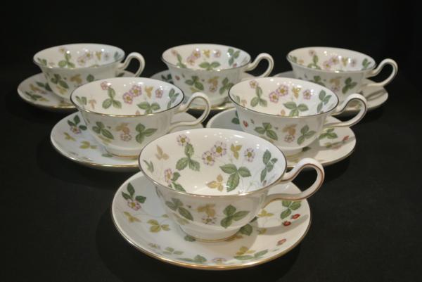 Wedgwood ウェッジウッド ワイルドストロベリー カップ&ソーサー Wedgwood ウェッジウッド ワイルドストロベリー カップ&ソーサー