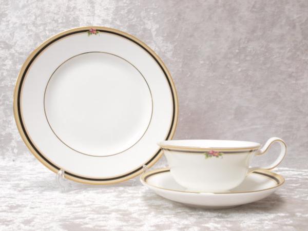 Wedgwood ウェッジウッド クリオ カップ&ソーサー Wedgwood ウェッジウッド クリオ カップ&ソーサー
